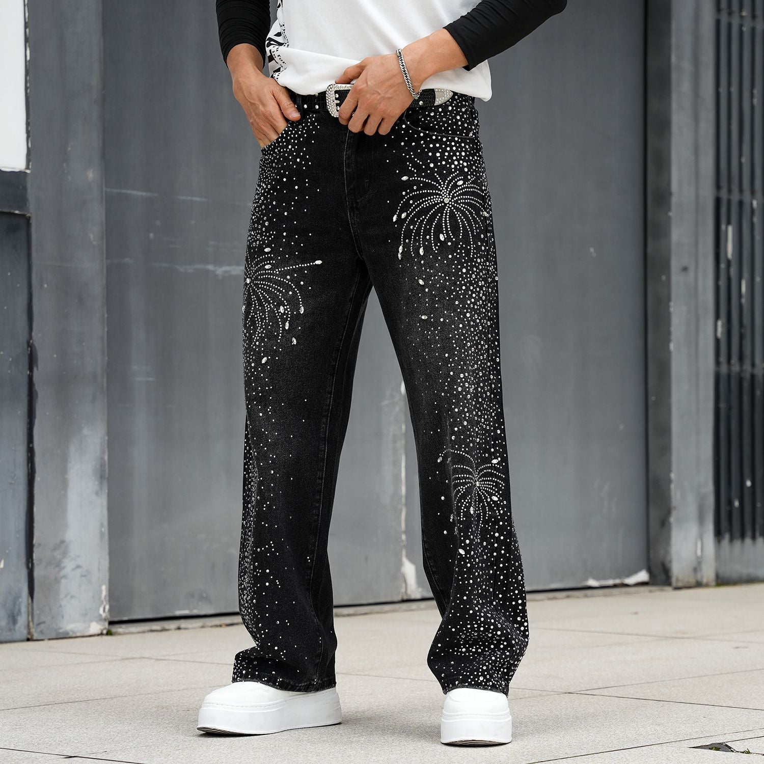 Men’s Loose Rhinestone Denim Pants | Crystal Detail Wide-Leg Look